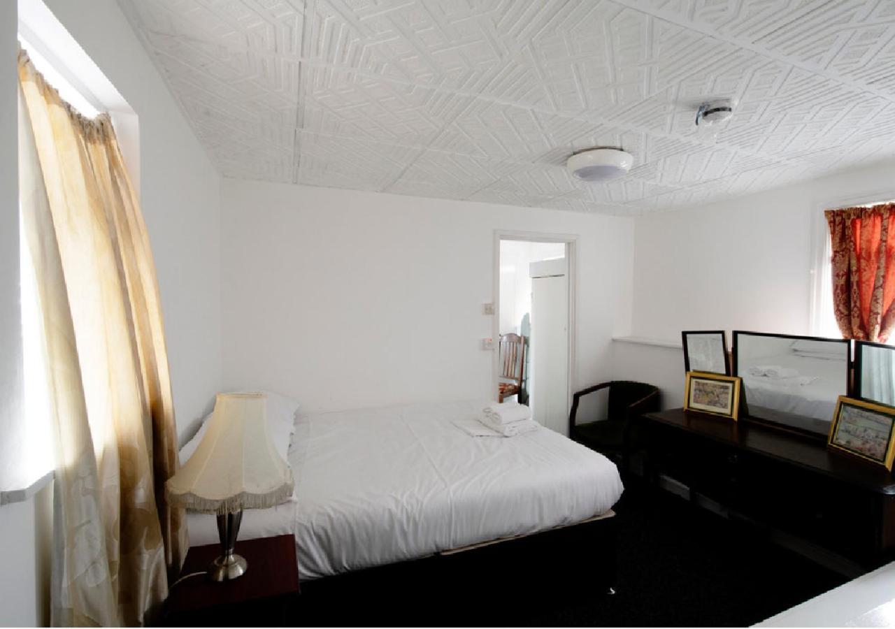 Hotels 24-7 - The Old Victoria Hotel Newport  Esterno foto
