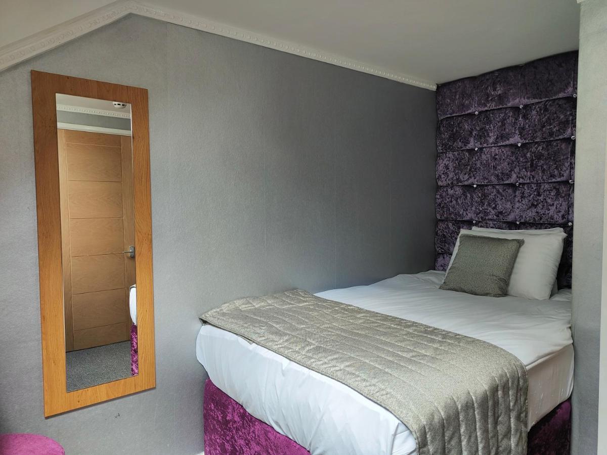 Hotels 24-7 - The Old Victoria Hotel Newport  Esterno foto