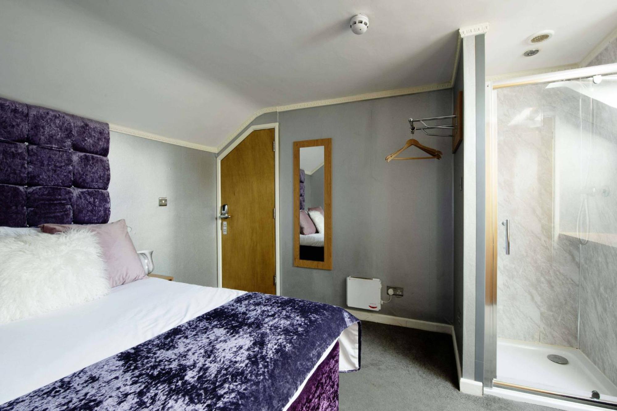 Hotels 24-7 - The Old Victoria Hotel Newport  Esterno foto